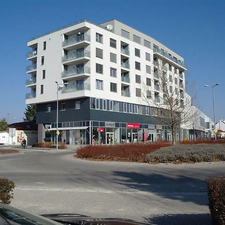 Apartman Centroom Piest'any Eksteriør billede