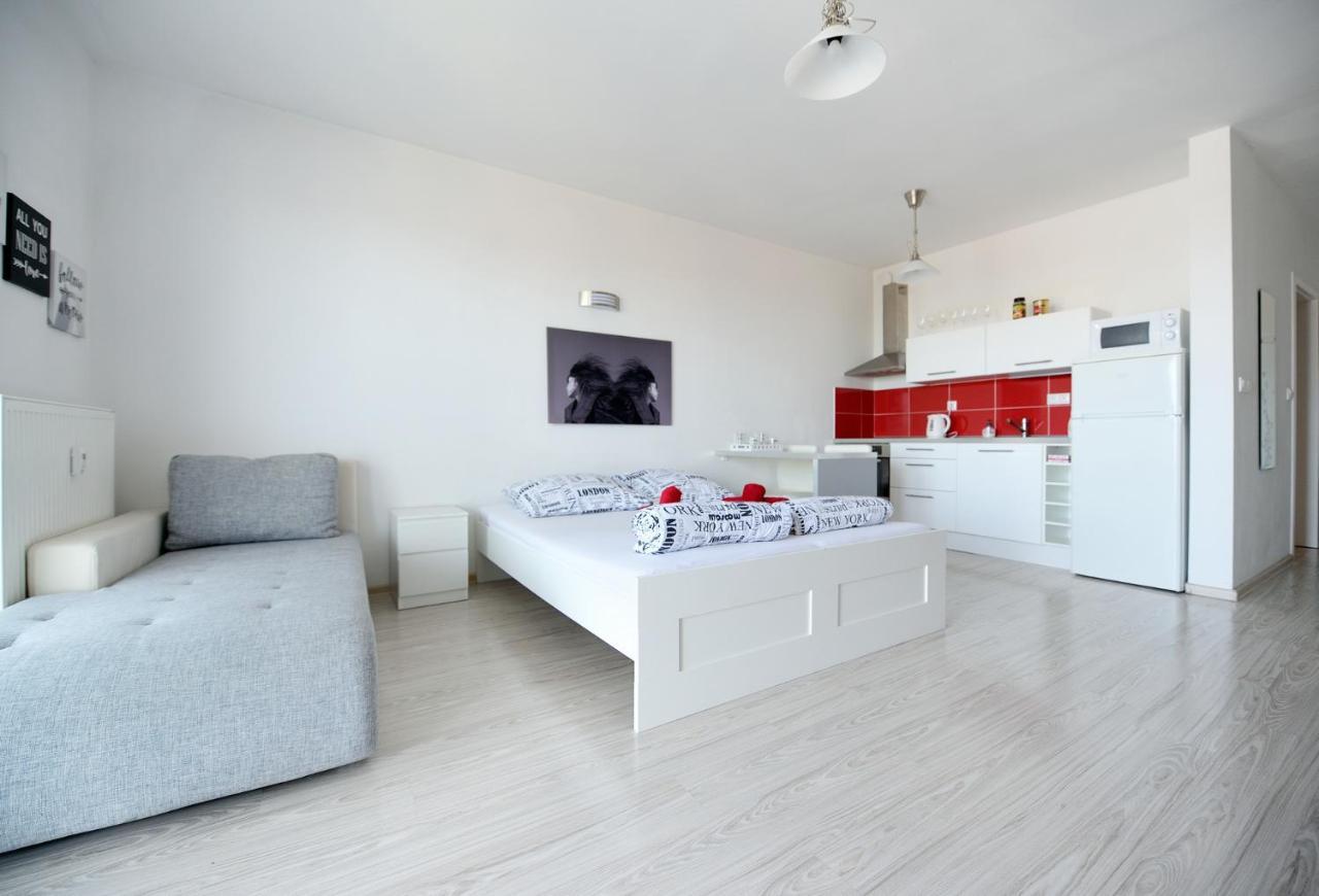 Apartman Centroom Piest'any Eksteriør billede