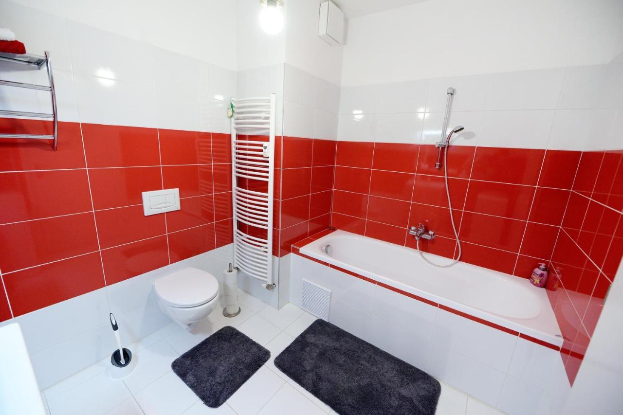 Apartman Centroom Piest'any Eksteriør billede