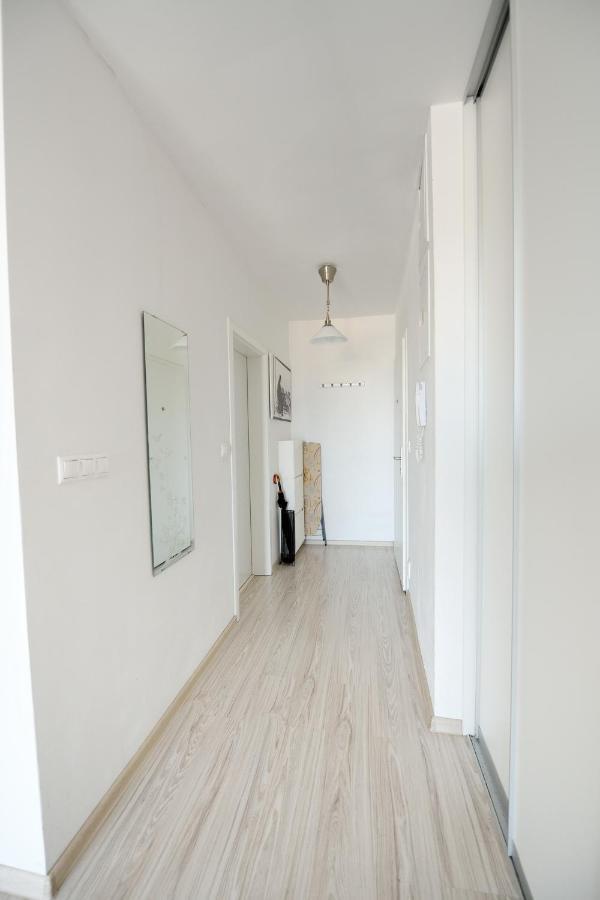 Apartman Centroom Piest'any Eksteriør billede