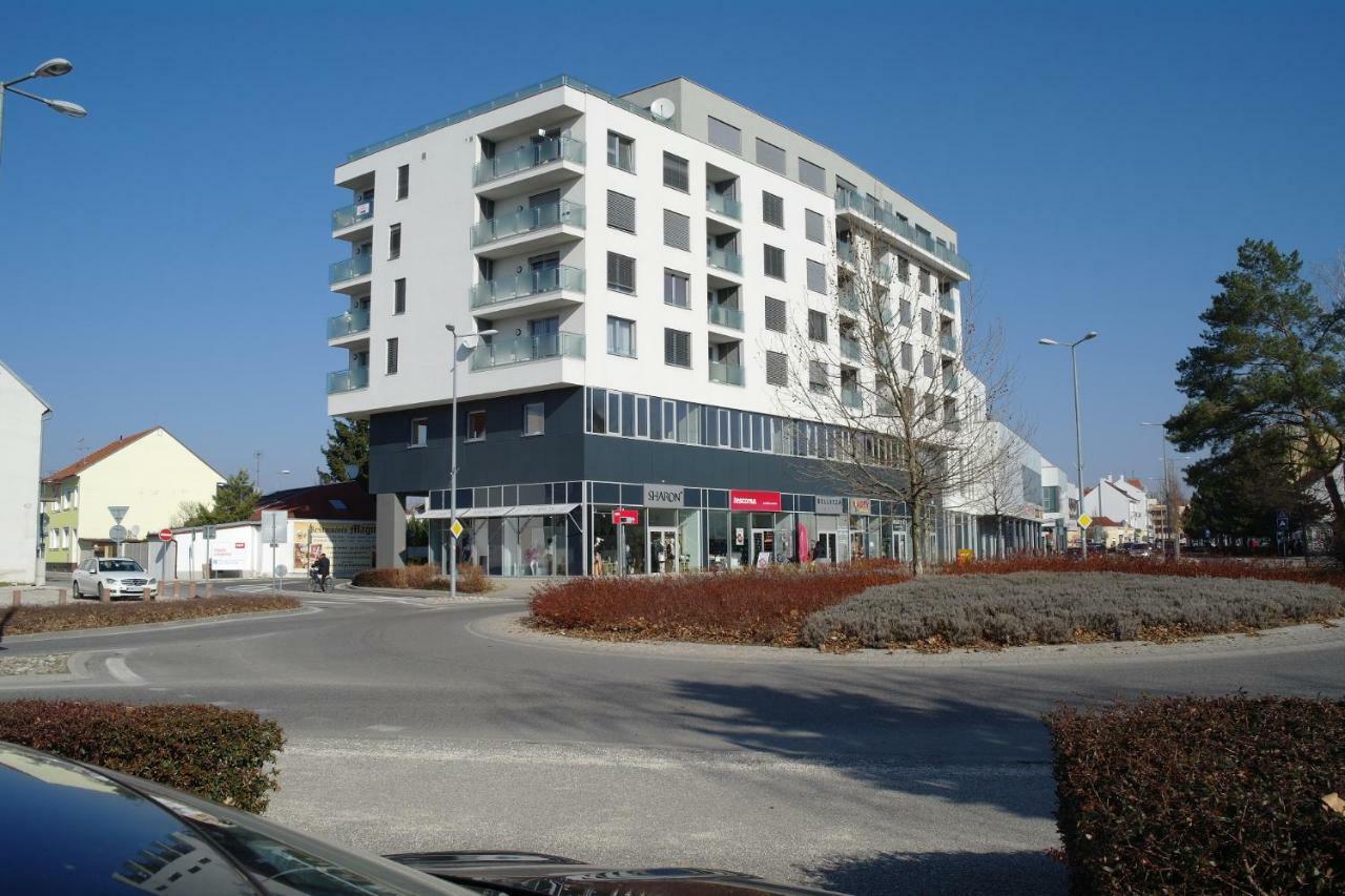 Apartman Centroom Piest'any Eksteriør billede
